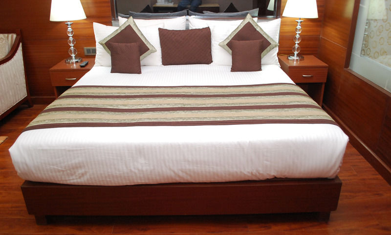 Clarks Inn, Pacific Mall Ghaziabad Εξωτερικό φωτογραφία