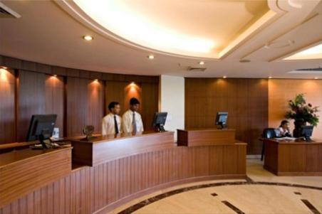 Clarks Inn, Pacific Mall Ghaziabad Εξωτερικό φωτογραφία